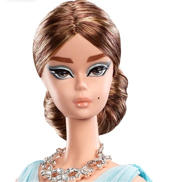 2016 BFMC Silkstone Barbie Blue Chiffon Ball Gown Fashion Model Gold Label NIB - Picture 2 of 8